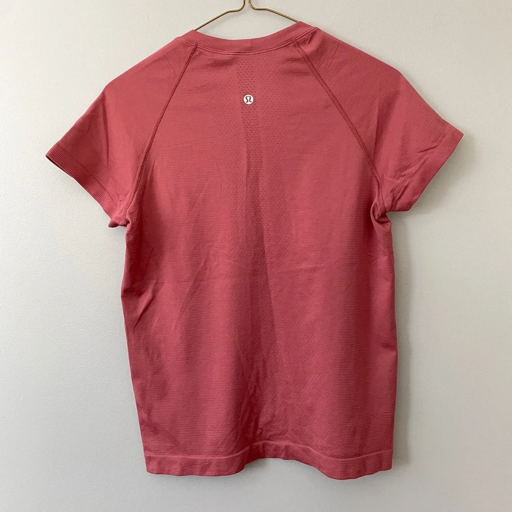 LULULEMON Pink Swiftly Top Cropped - Picture 2 of 3